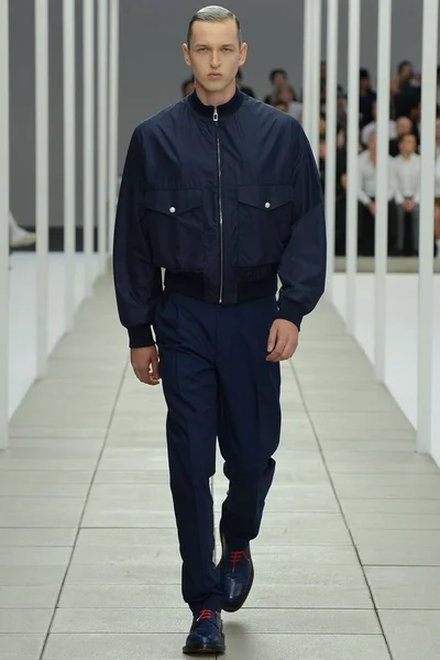 Look 13
